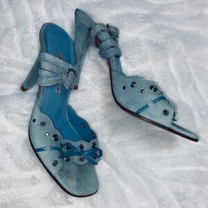 Charles David Light Blue suede Heels